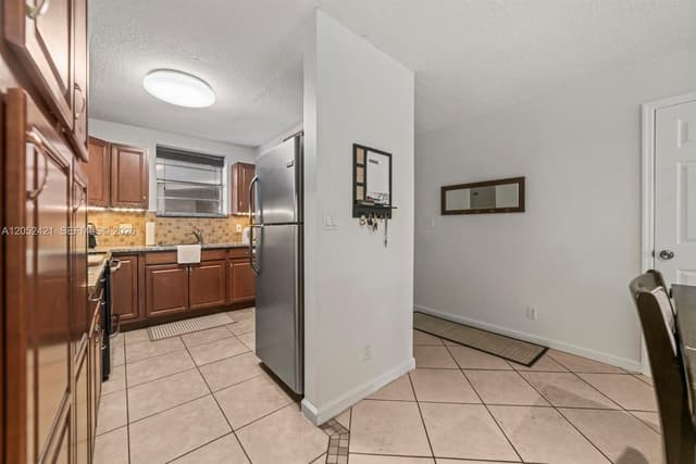 1400 Tallwood Ave # 107, Hollywood FL 33021 - Hollywood, FL - Photo 5