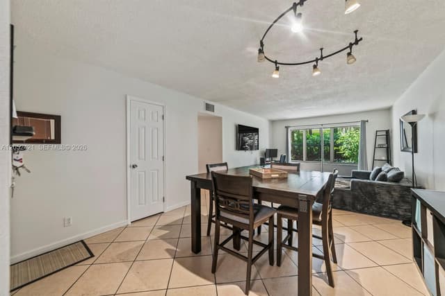 1400 Tallwood Ave # 107, Hollywood FL 33021 - Hollywood, FL - Photo 4