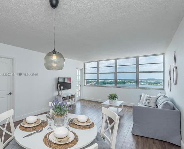 1301 NE Miami Gardens Dr # 1522W, Miami FL 33179 - Miami, FL - Photo 5