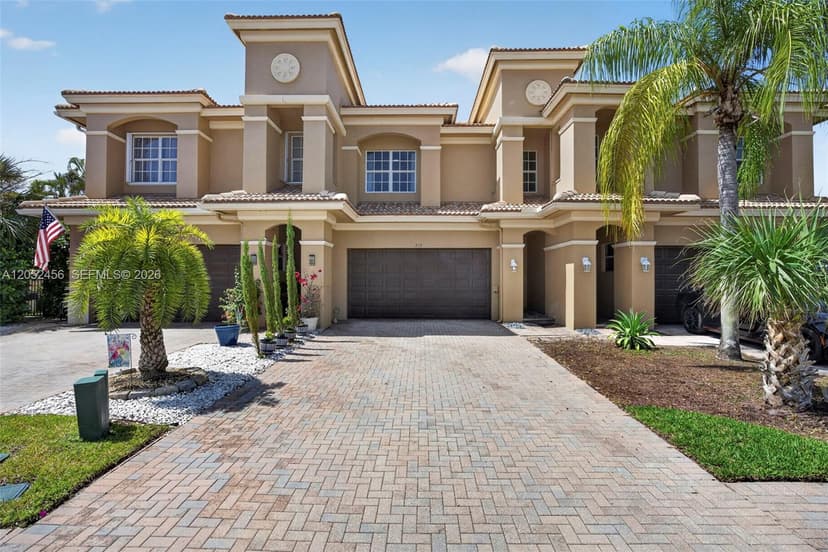 212 Catania Way, Royal Palm Beach FL 33411