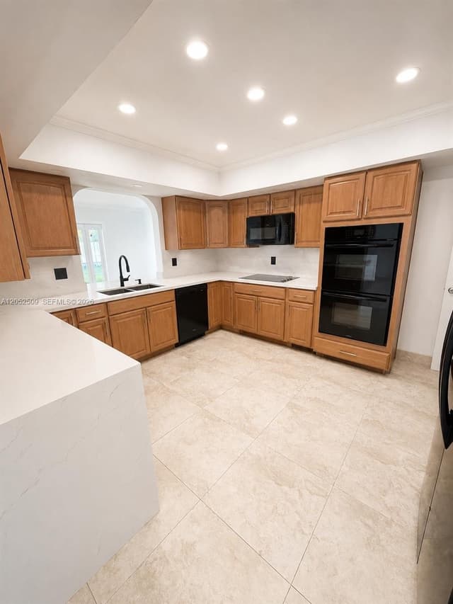 3710 N 54th Ave, Hollywood FL 33021 - Hollywood, FL - Photo 4