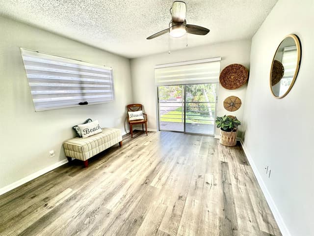 277 CHATHAM N, West Palm Beach FL 33417 - West Palm Beach, FL - Photo 7