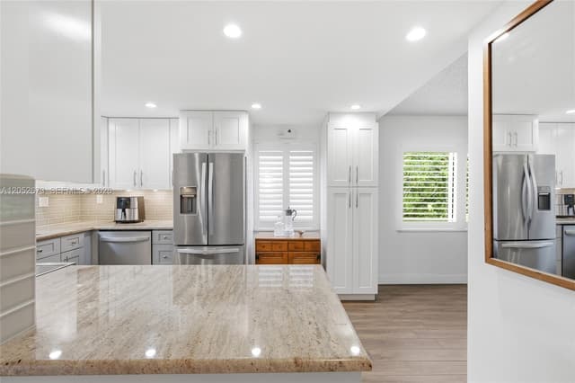 9501 Sunrise Lakes Blvd # 201, Sunrise FL 33322 - Sunrise, FL - Photo 3