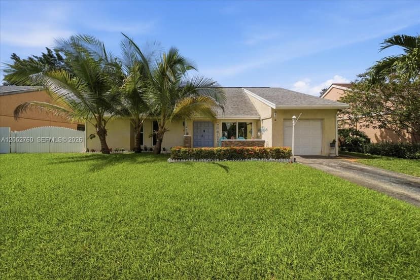 9050 Crescent Dr, Miramar FL 33025