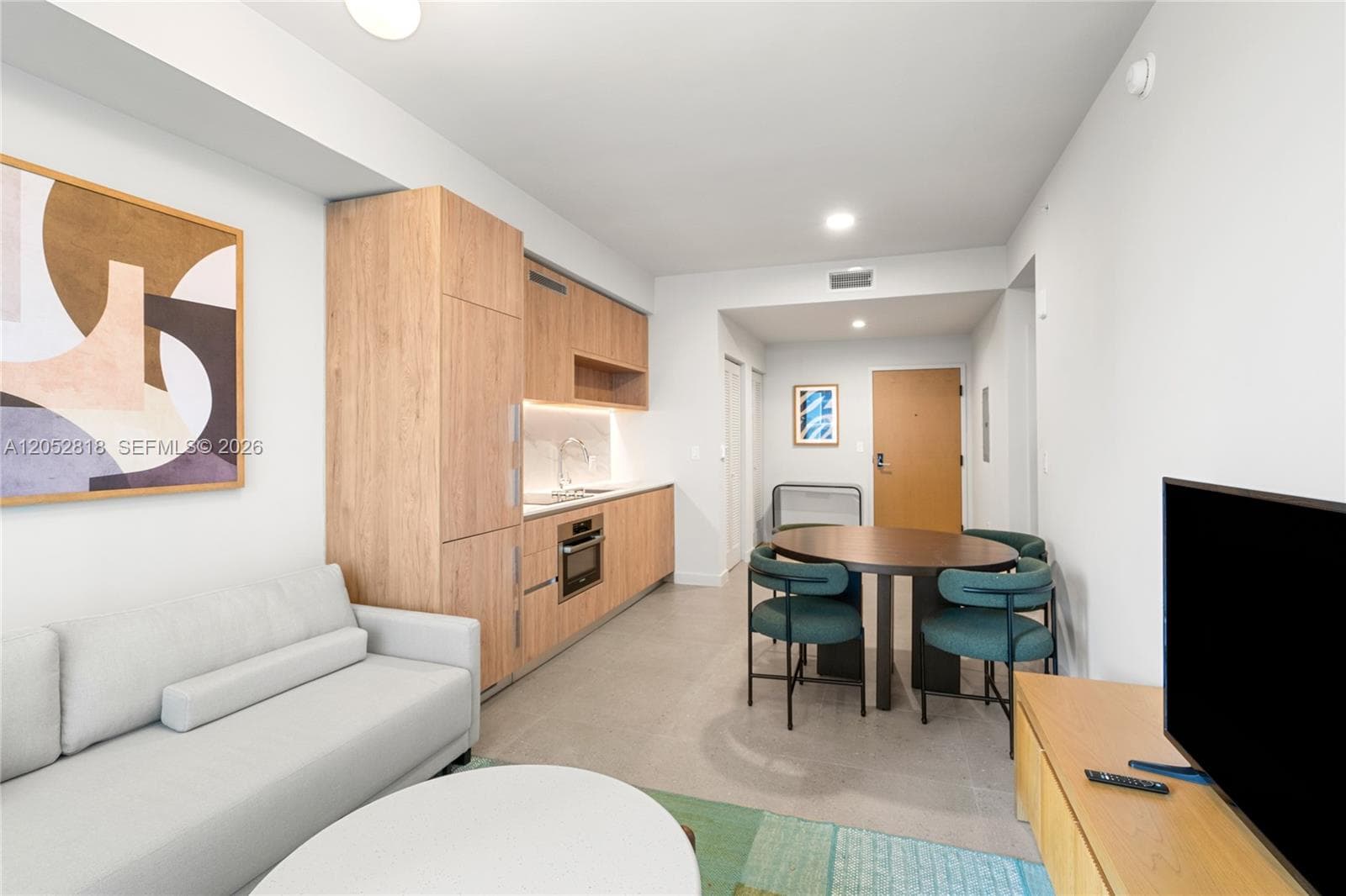 11 NE 6th St # 2204, Miami FL 33132