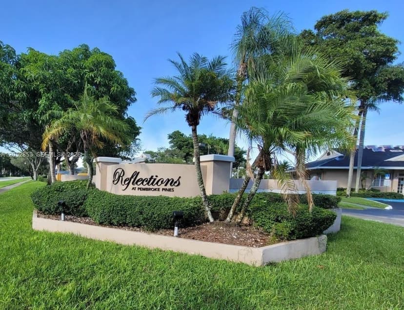 2421 NW 96th Ter # 20J, Pembroke Pines FL 33024