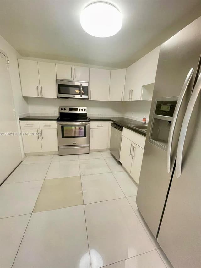 13155 Ixora Ct # 201, North Miami FL 33181 - North Miami, FL - Photo 2