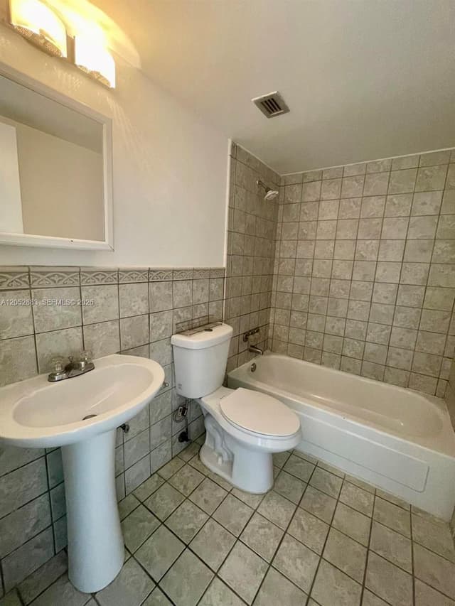 13155 Ixora Ct # 201, North Miami FL 33181 - North Miami, FL - Photo 4