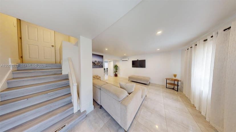 1904 SW 28th St, Fort Lauderdale FL 33315