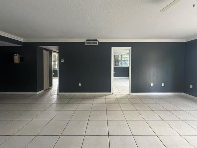 15600 NW 7th Avenue # 303, Miami FL 33169 - Miami, FL - Photo 5