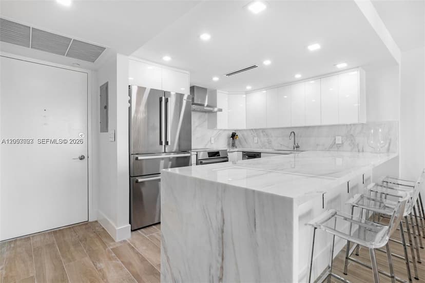 5701 Collins Ave # 1707, Miami Beach FL 33140