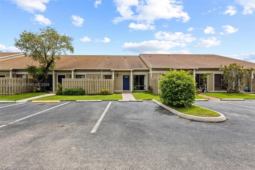 11166 NW 37th St, Sunrise FL 33351