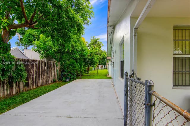 5311 NW 16th St, Lauderhill FL 33313 - Lauderhill, FL - Photo 7