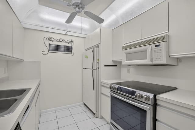 3402 BIMINI Lane # F4, Coconut Creek FL 33066 - Coconut Creek, FL - Photo 3