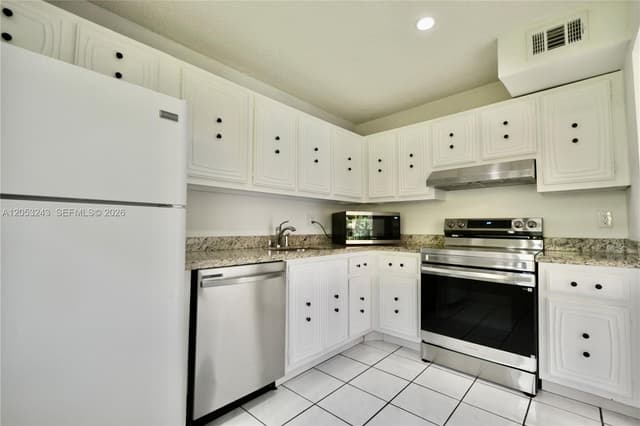 10447 SW 108th Ave # 270, Miami FL 33176 - Miami, FL - Photo 5