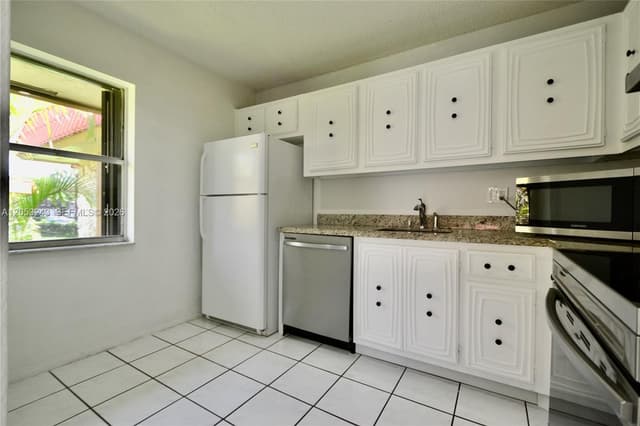 10447 SW 108th Ave # 270, Miami FL 33176 - Miami, FL - Photo 4