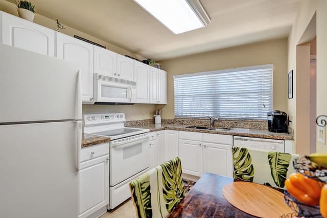 2000 S FEDERAL Highway # 307, Boynton Beach FL 33435 - Boynton Beach, FL - Photo 5