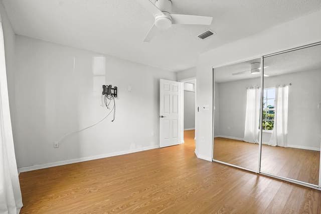 5025 Robino Circle, West Palm Beach FL 33417 - West Palm Beach, FL - Photo 7