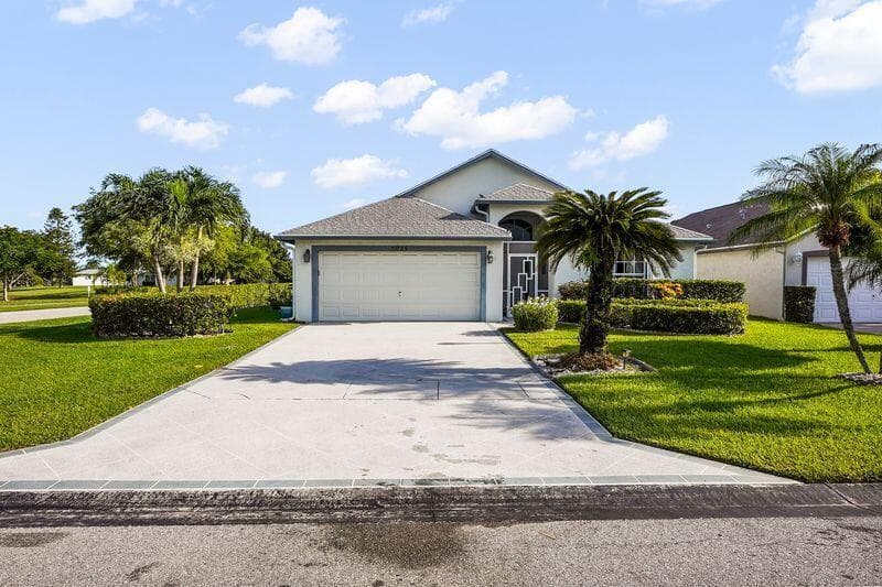 5025 Robino Circle, West Palm Beach FL 33417