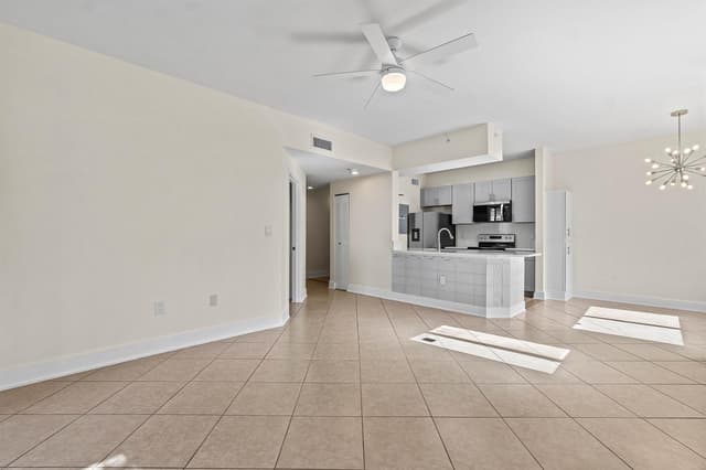 1000 Scotia Drive # 102, Hypoluxo FL 33462 - Hypoluxo, FL - Photo 3
