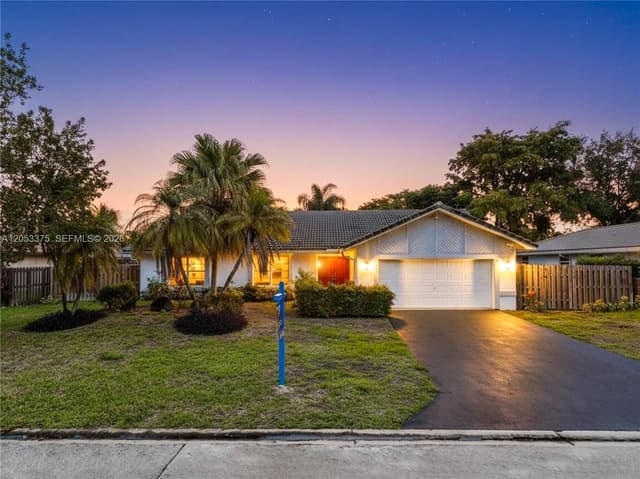 251 NW 92nd Ave, Coral Springs FL 33071 - Coral Springs, FL - Photo 3