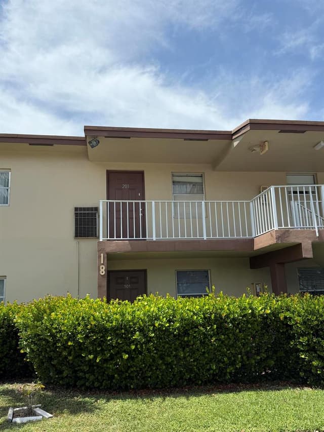 7405 W Atlantic Boulevard # 201, Margate FL 33063 - Margate, FL - Photo 3