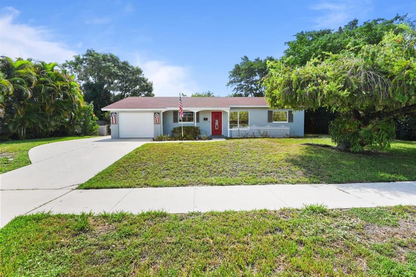 1515 CRESCENT Drive, Lake Park FL 33403