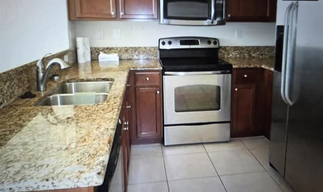3255 NW 31ST Terrace, Oakland Park FL 33309 - Oakland Park, FL - Photo 2