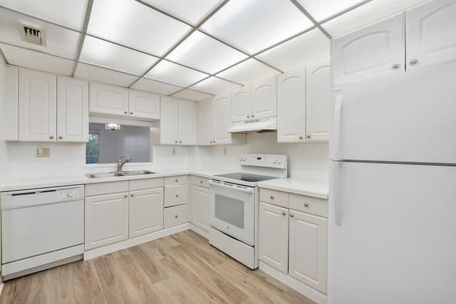 1075 RIVERSIDE Drive # 508, Coral Springs FL 33071 - Coral Springs, FL - Photo 5
