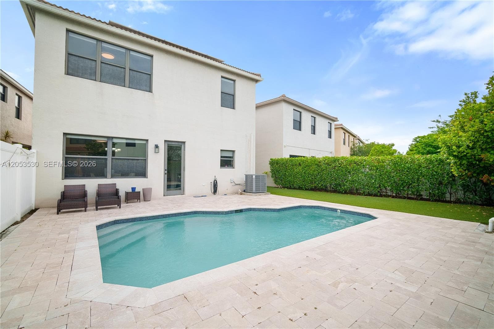 918 NE 191st St, Miami FL 33179 - Miami, FL - Photo 1