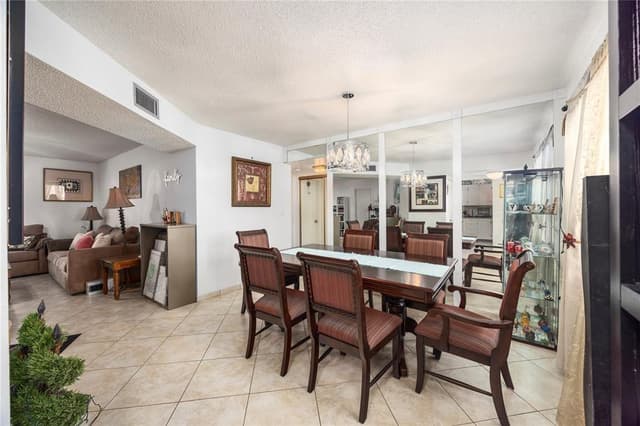 3990 NW 42nd Avenue # 311, Lauderdale Lakes FL 33319 - Lauderdale Lakes, FL - Photo 3