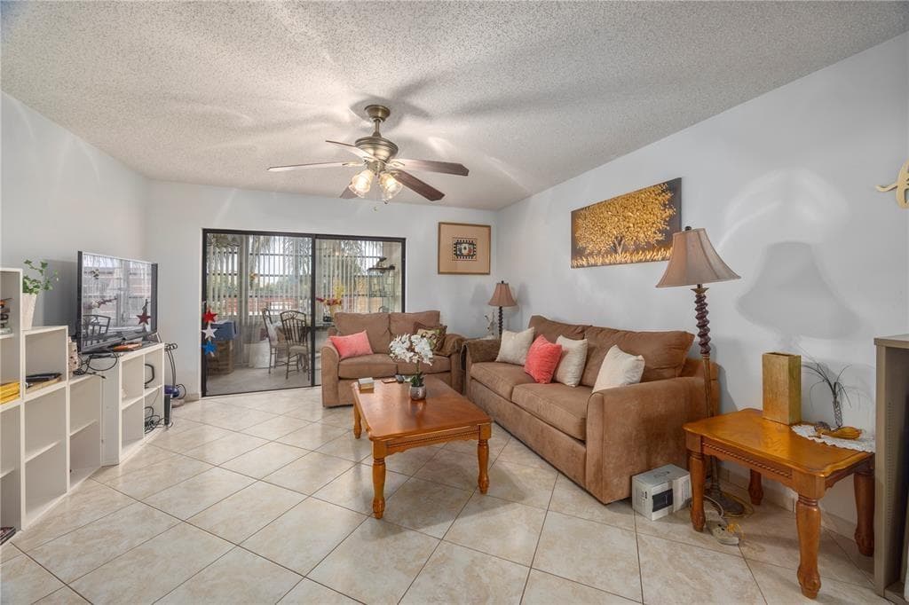 3990 NW 42nd Avenue # 311, Lauderdale Lakes FL 33319 - Lauderdale Lakes, FL - Photo 1