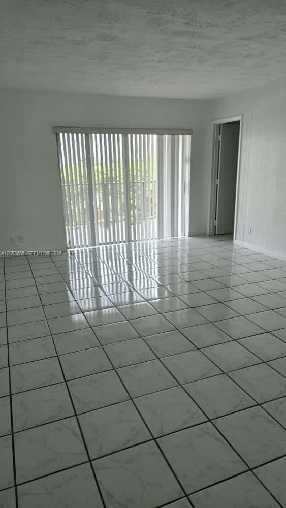13707 Kendale Lakes Cir, Miami FL 33183 - Miami, FL - Photo 3