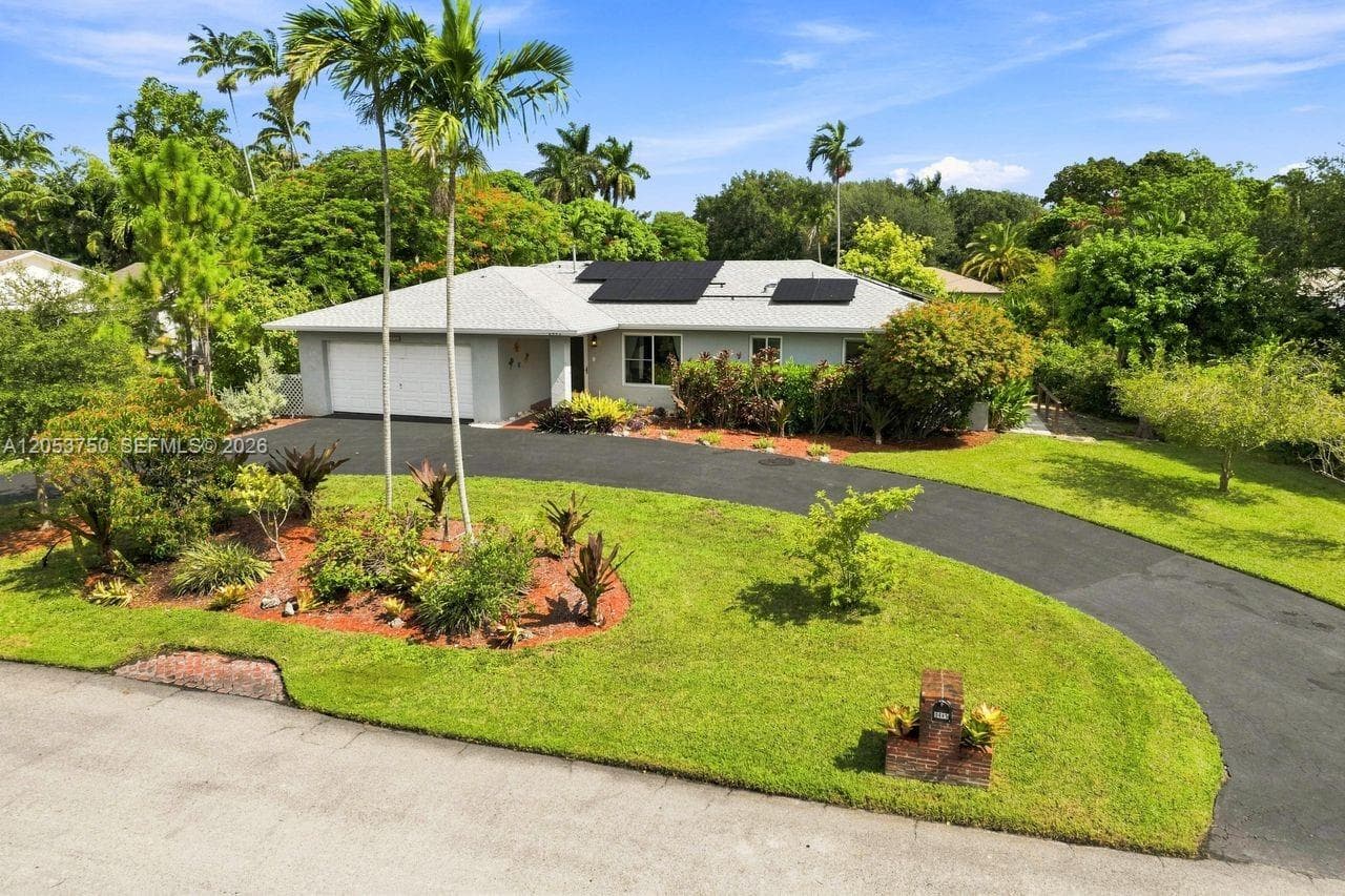 8445 SW 181st Ter, Palmetto Bay FL 33157 - Palmetto Bay, FL - Photo 1