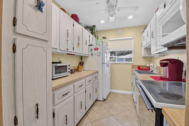 1180 S DRIVE Circle # A, Delray Beach FL 33445 - Delray Beach, FL - Photo 7