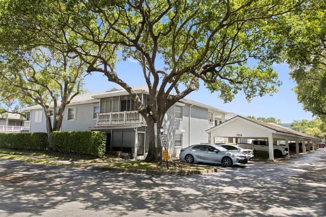 7556 STIRLING Road # 223, Davie FL 33024 - Davie, FL - Photo 4