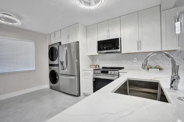 7146 Huntington Lane # 402, Delray Beach FL 33446 - Delray Beach, FL - Photo 4