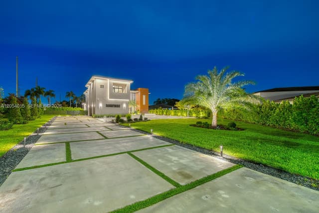 1500 SW 149th Ter, Davie FL 33326 - Davie, FL - Photo 3