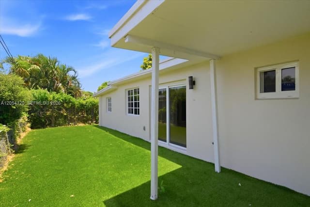 323 NW 104th Ter, Miami FL 33150 - Miami, FL - Photo 6