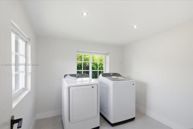 323 NW 104th Ter, Miami FL 33150 - Miami, FL - Photo 7