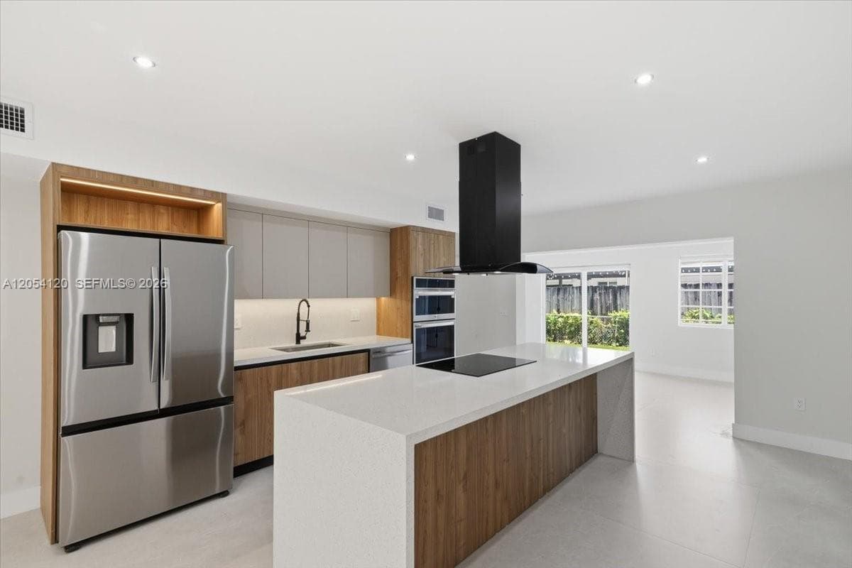 323 NW 104th Ter, Miami FL 33150 - Miami, FL - Photo 1