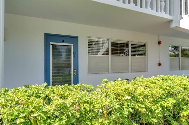 9 Prescott A # 9, Deerfield Beach FL 33442 - Deerfield Beach, FL - Photo 2