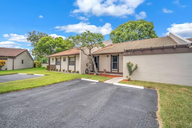 9879 NW 16TH Court, Pembroke Pines FL 33024 - Pembroke Pines, FL - Photo 3