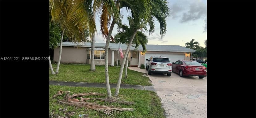 8760 NW 21st St, Sunrise FL 33322