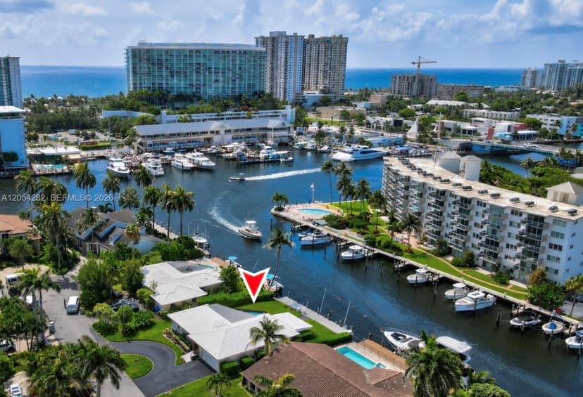 2762 NE 3rd St, Pompano Beach FL 33062
