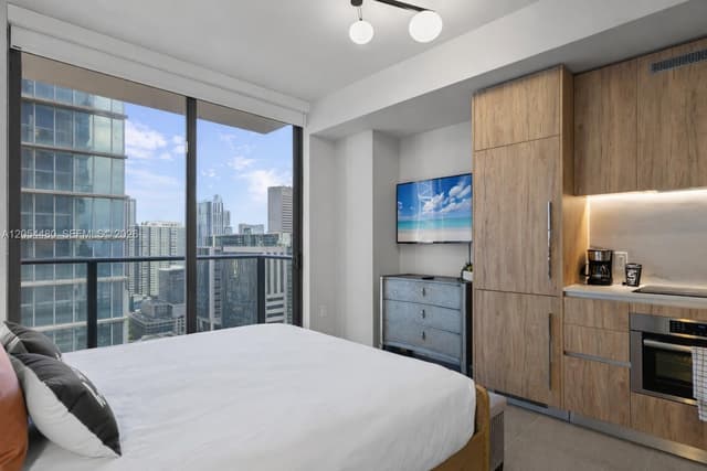 11 NE 6th St # 2102, Miami FL 33132 - Miami, FL - Photo 3