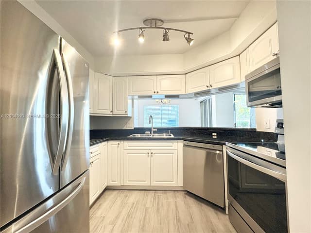 6508 Chasewood Dr # A, Jupiter FL 33458 - Jupiter, FL - Photo 6