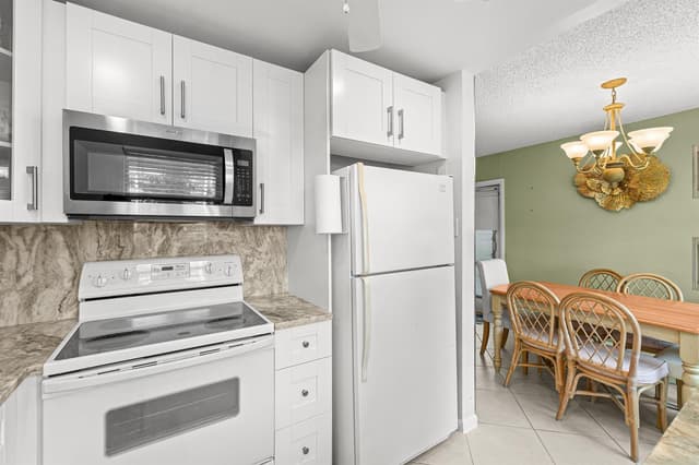 265 Newport R Drive # R, Deerfield Beach FL 33442 - Deerfield Beach, FL - Photo 5