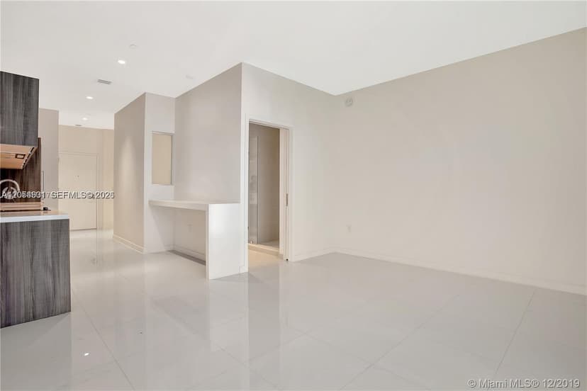 851 NE 1st Ave # 504, Miami FL 33132