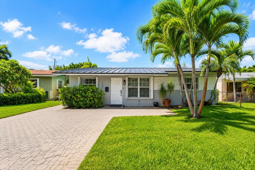 121 NE 55th Street, Oakland Park FL 33334
